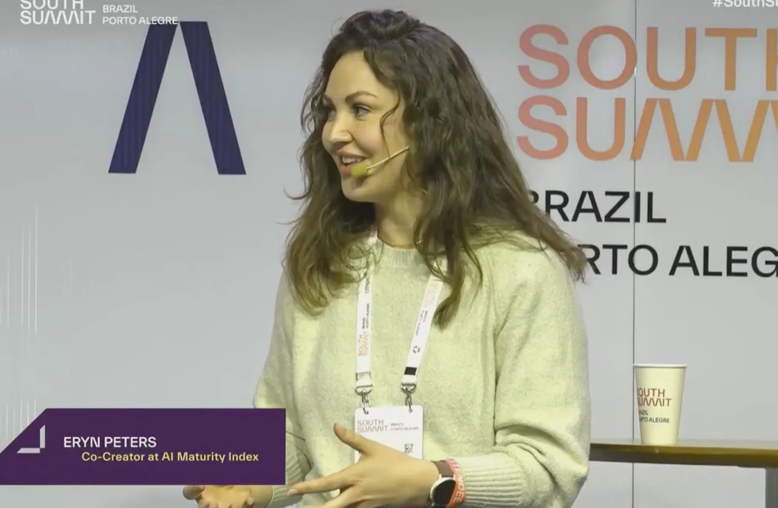 Eryn Peters speaking at South Summit Brazil